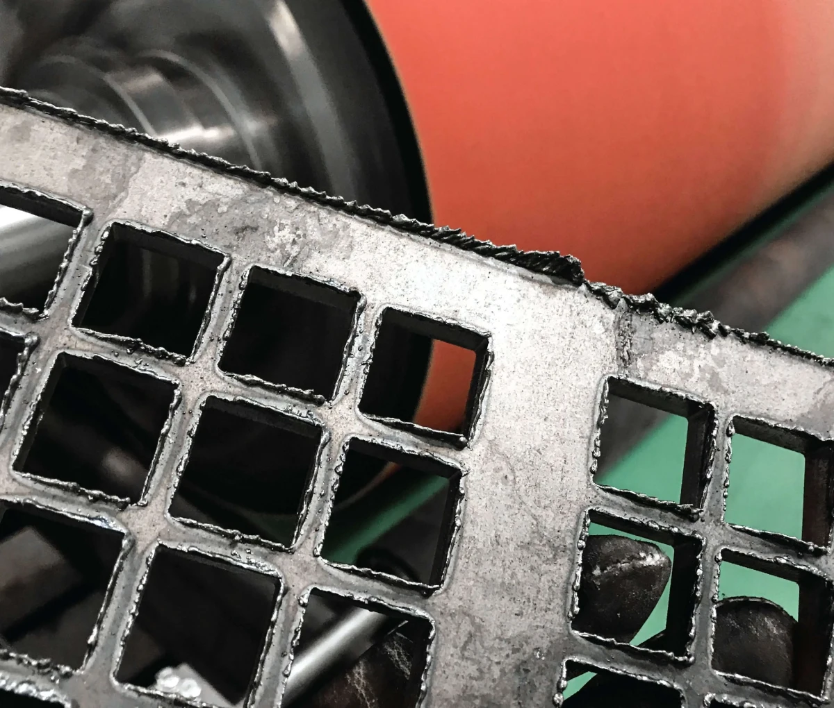 Výrobek před odstraněním otřepů