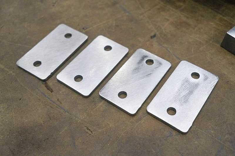 NS DM1100 DC EVO - Odjehlovací stroj - obrobek po broušení