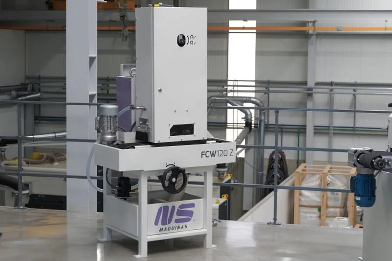 NS FCW120 Z - pásová bruska