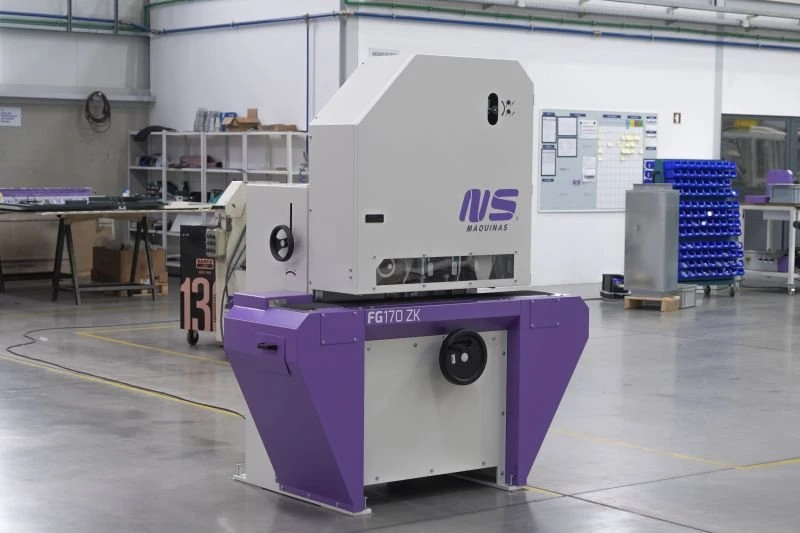 NS FG170 ZK - pásová bruska - konfigurace brusný pás + válcový kartáč