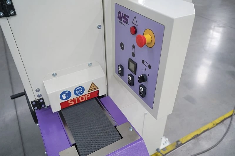 NS FG170 ZK - pásová bruska - ovládací panel