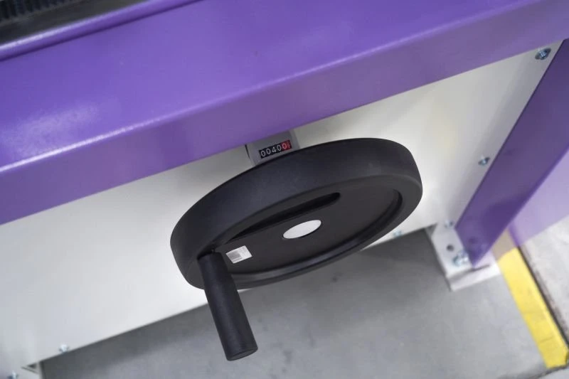 NS FG170 ZK - pásová bruska - nastavení pracovní výšky