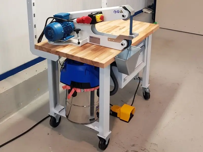 Pásová bruska NS LB50 s pojízdným stolem, vysavačem a přídavným osvětlením