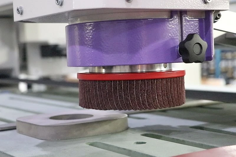 Pásová bruska NS LMD2500 - jednotka s kotoučem pro odjehlování a zaoblení hran