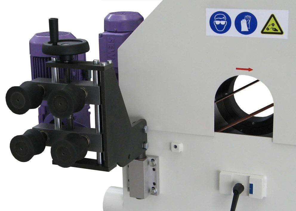 NS ML100 - Pásová bruska na trubky - odklopení podavačů