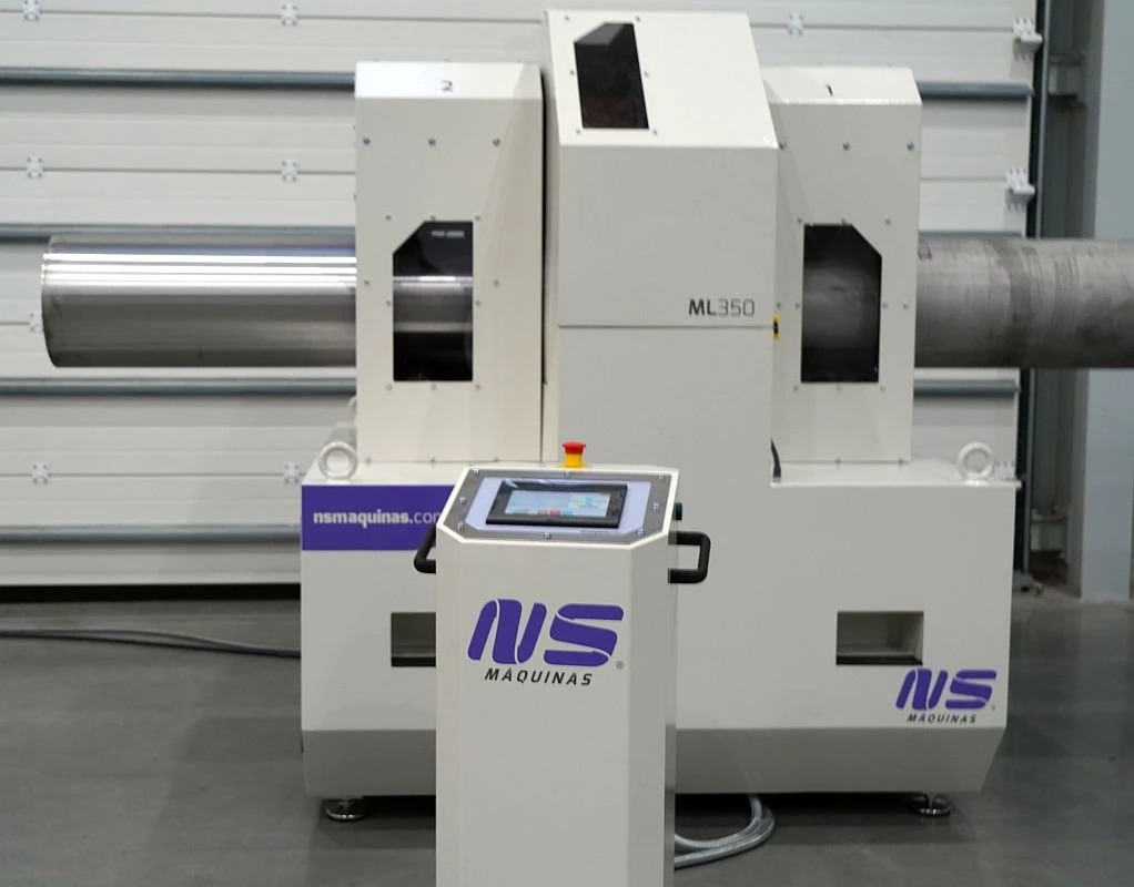 NS ML350 - Pásová bruska na trubky - obrobek před a po broušení