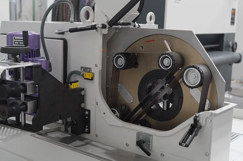 NS MLW100 - Pásová bruska na trubky s vodním chlazením - planetární kolo s brusnými pásy