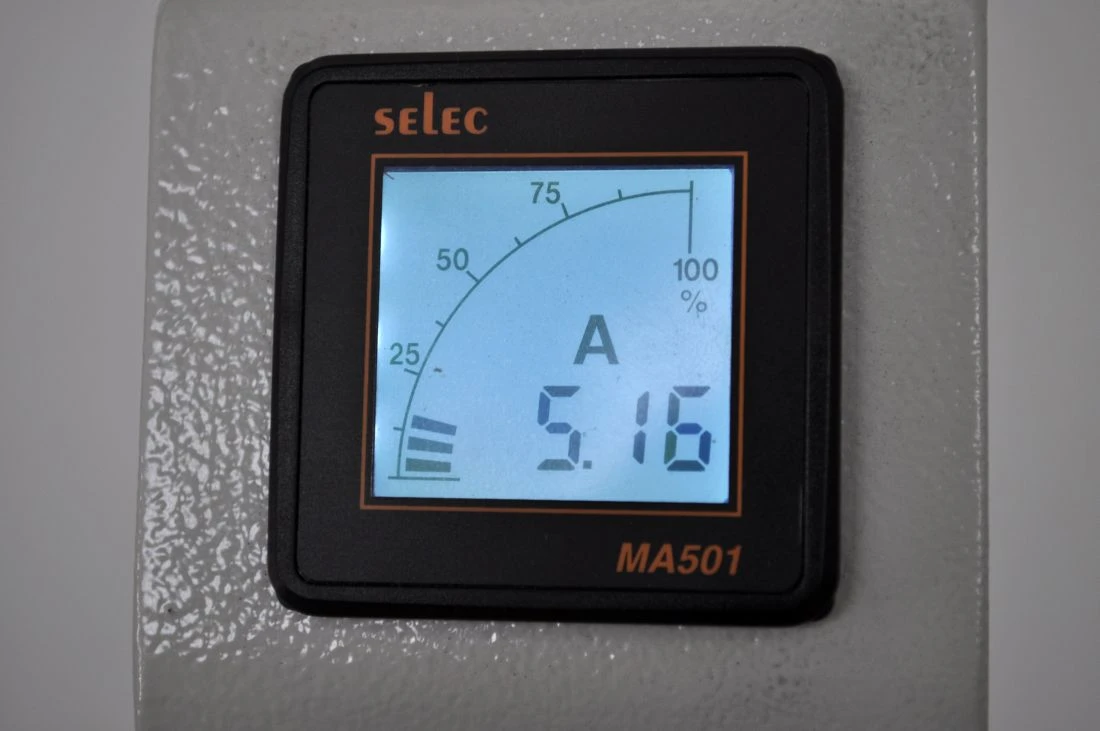 NS MP100 - Leštička na trubky - displej ampermetru