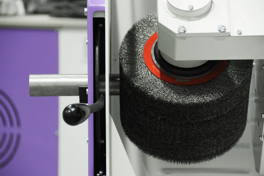 NS OD120 - Kartáčovačka pro odjehlování trubek - hlava s pracovním kartáčem