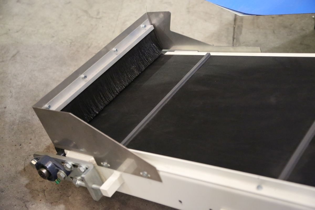 Širokopásová bruska NS DM se systémem vracení dílů